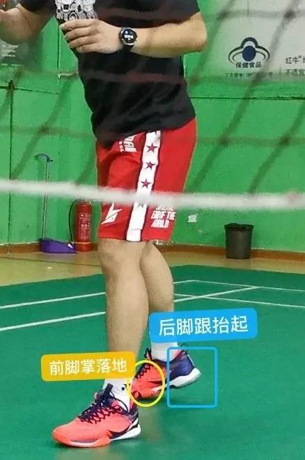 学会这两招没人敢欺负你,一招应对偷发后场球