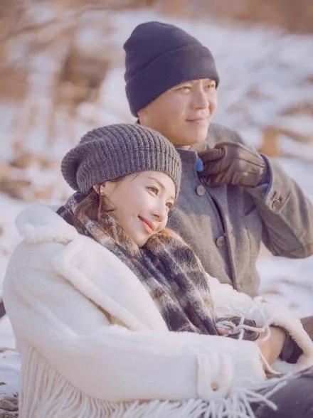 王珂：百亿富豪闪婚女明星，三年后遭遇破产，媳妇成“国民贤妻”