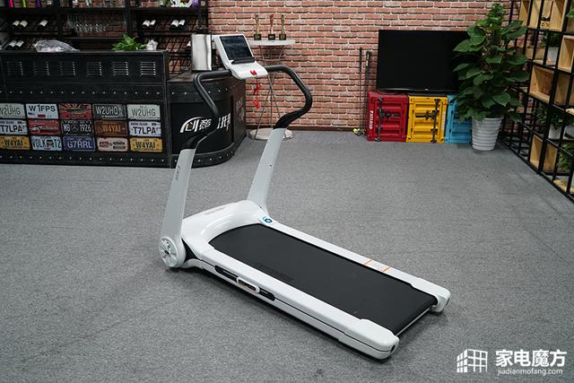 2000元左右跑步机哪个性价比高,2000左右可以看电视的跑步机推荐