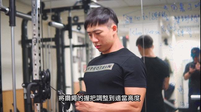 圆肩带来的影响,圆肩和正常肩的区别图片