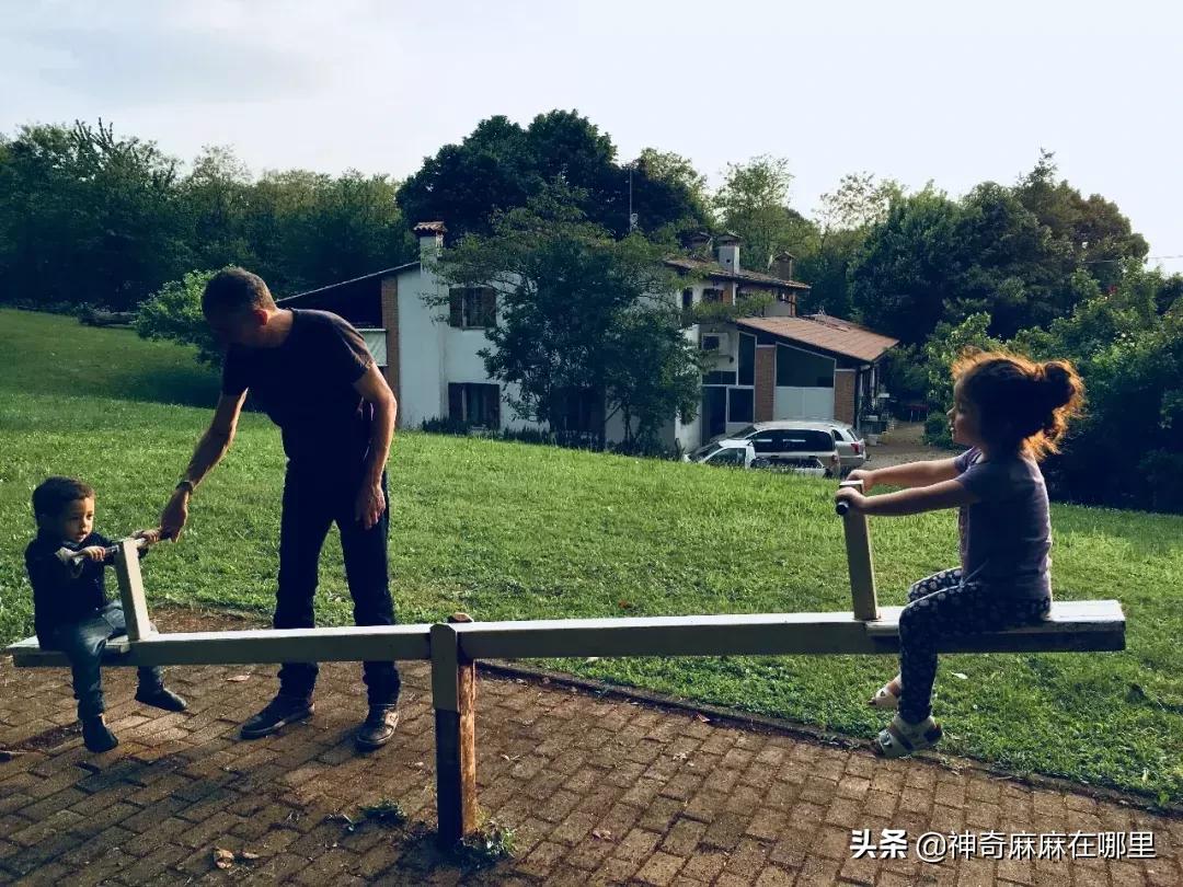 买学区房还是买适合住的房子,到底是买学区房还是租房