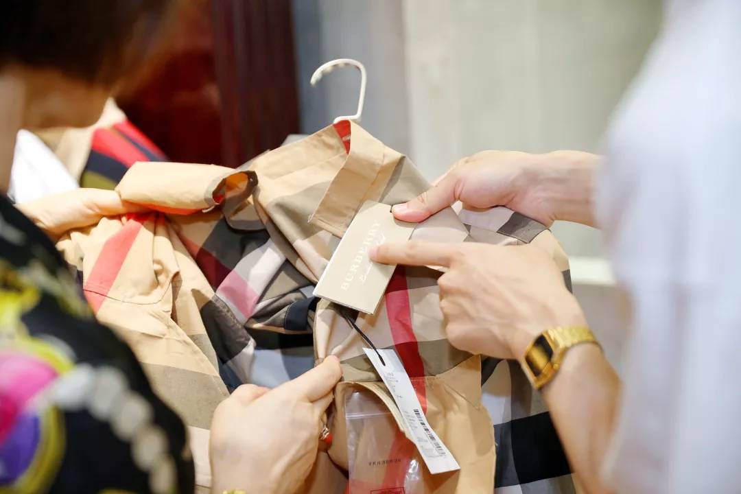 藏不住了！温州万达衣麦仓“时尚基地”，潮人们都去打卡啦