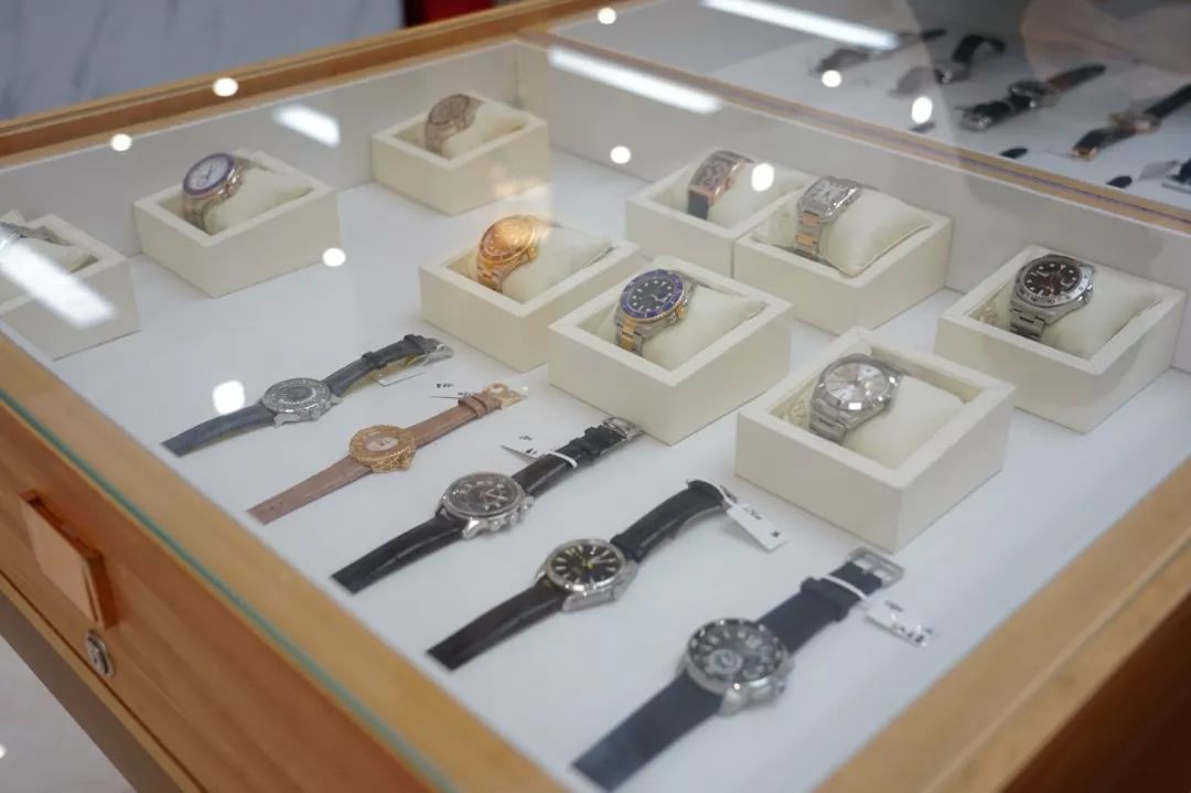 2016年二手劳力士绿水鬼,二手劳力士黑水鬼回收价目表