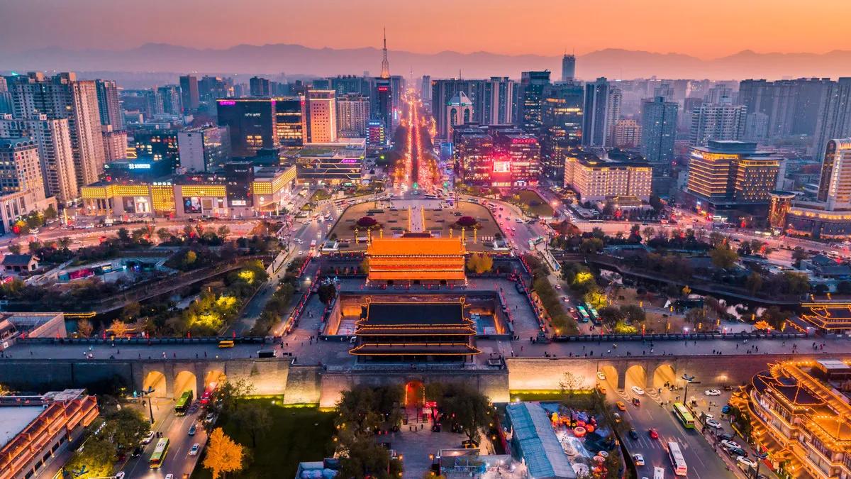 在西安这个城市生活,古都西安的现代生活