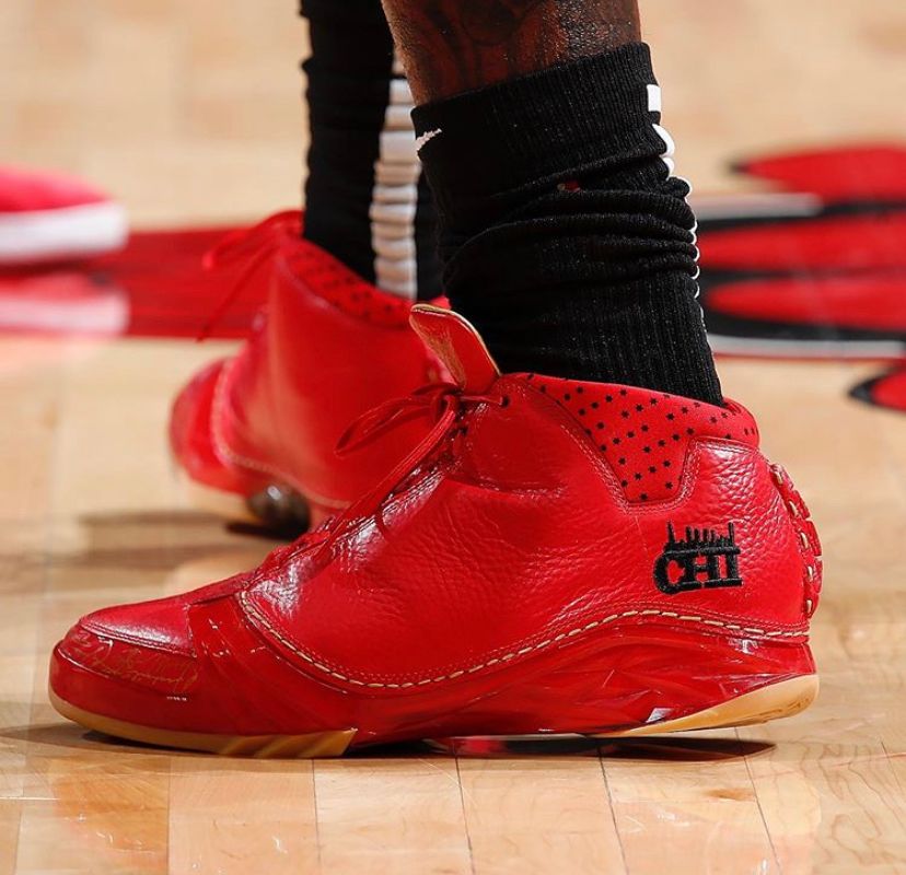 科比上脚4新配色 (欧文上脚科比特殊配色)