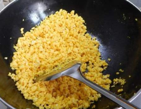 水晶饺子粉没用开水和面,水晶饺子怎么和面可以只用面粉吗