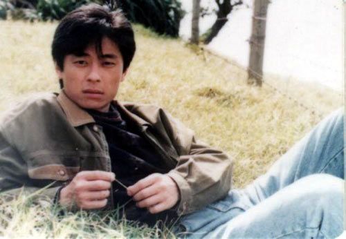 王杰被毒哑事件自导自演,歌手王杰被什么人毒哑的