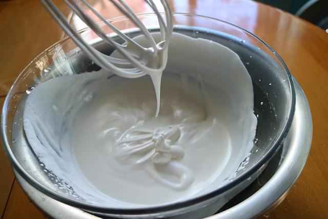 烘焙新手入门教程如何打发奶油,烘焙基础教学之打发淡奶油
