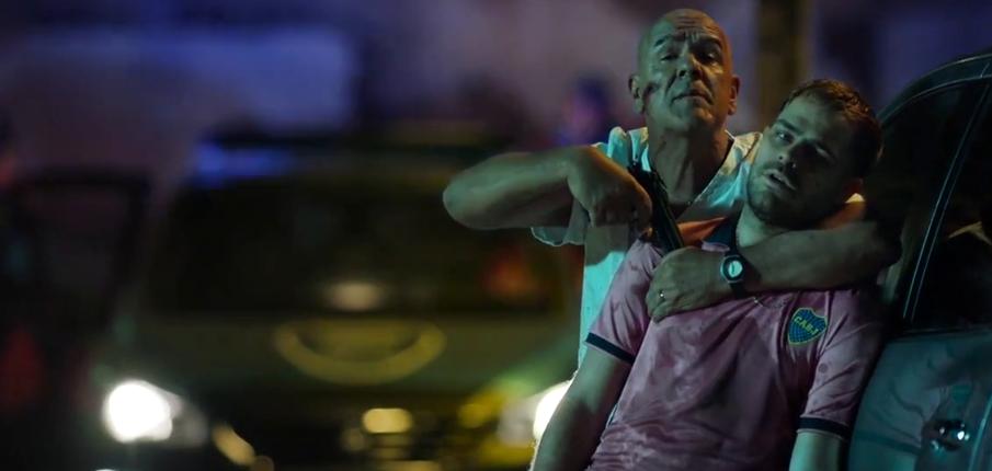 密室电影《4X4》:车主“钓鱼”偷车贼,一辆汽车变成了囚笼