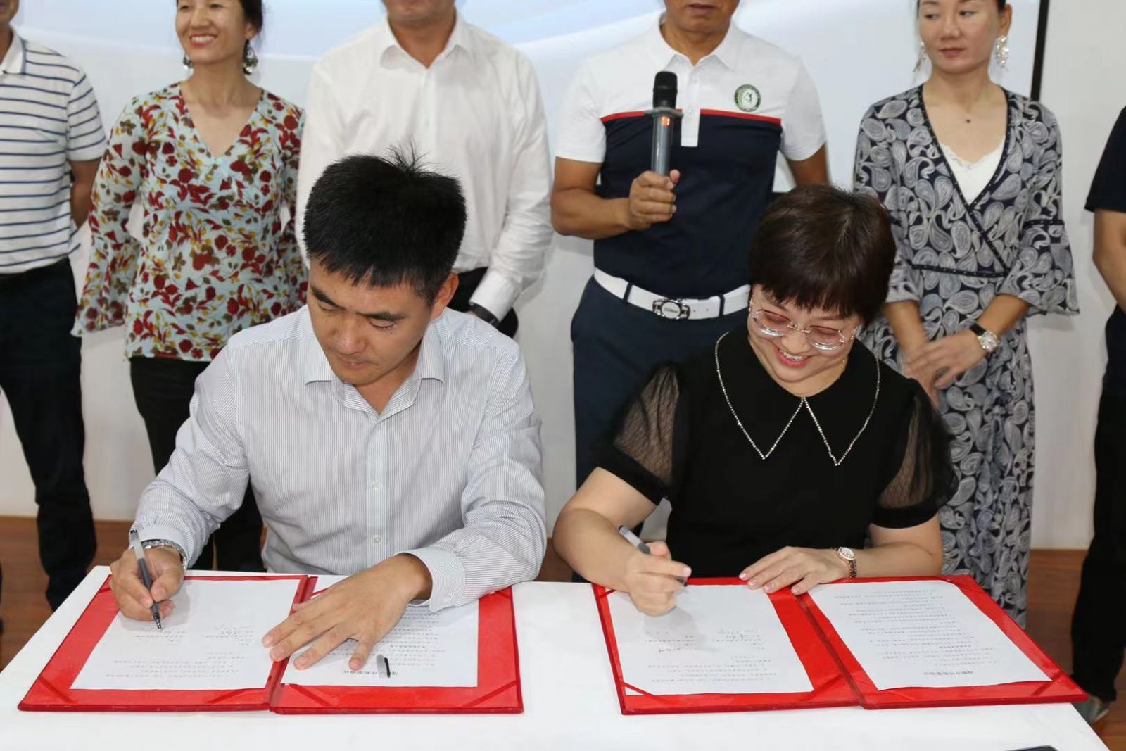 企业家高尔夫球队成立方案,中国企业家高尔夫球俱乐部