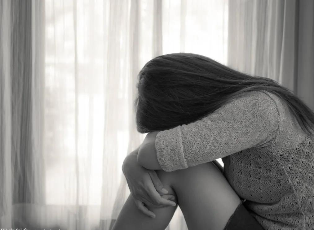 离婚路上的辛酸，真的太难了，连情人都耗走了，我该怎么办