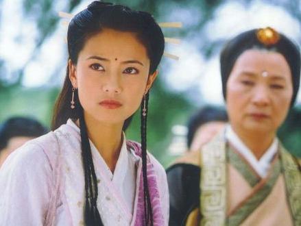 19年倚天屠龙记里的倚天剑,看倚天屠龙记片段