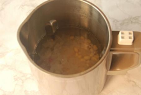 美容养颜补气血喝什么豆浆,豆浆美容养颜的做法和配方