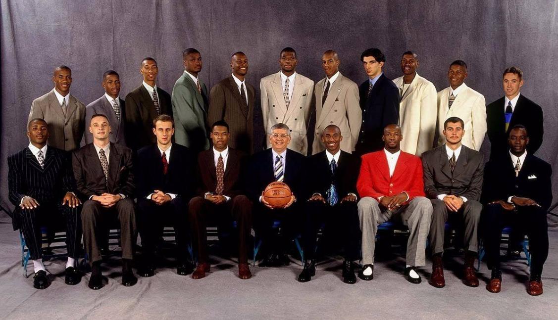 96黄金一代科比讲解,科比生涯25场50佳集锦96分钟