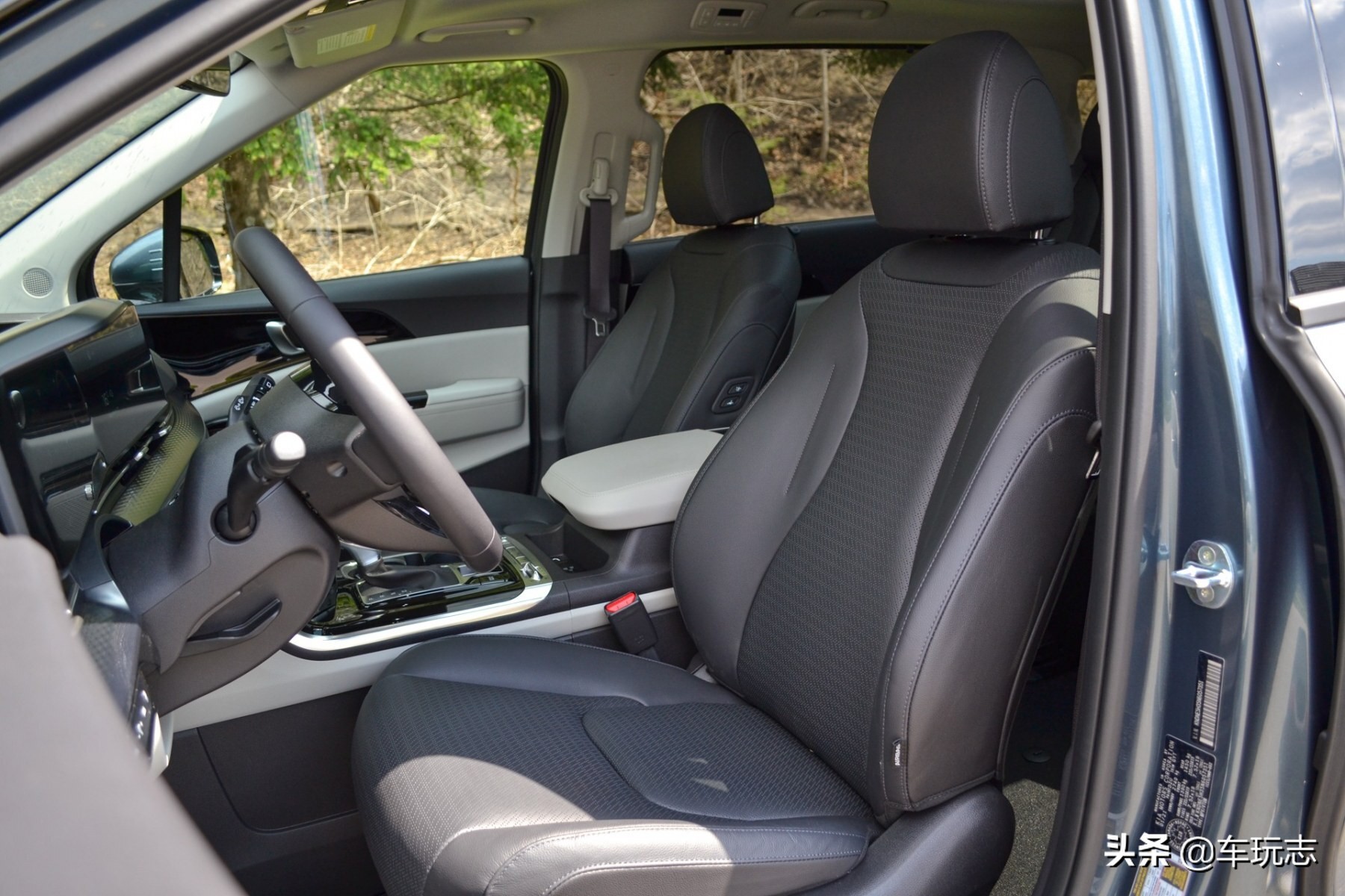 起亚嘉华2022新款图片,新款起亚嘉华商务车图片