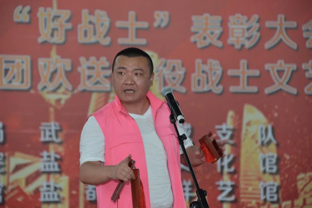 最美军旅情赞歌壮你行|市文化志愿者爱心艺术团慰问演出欢送退役战士