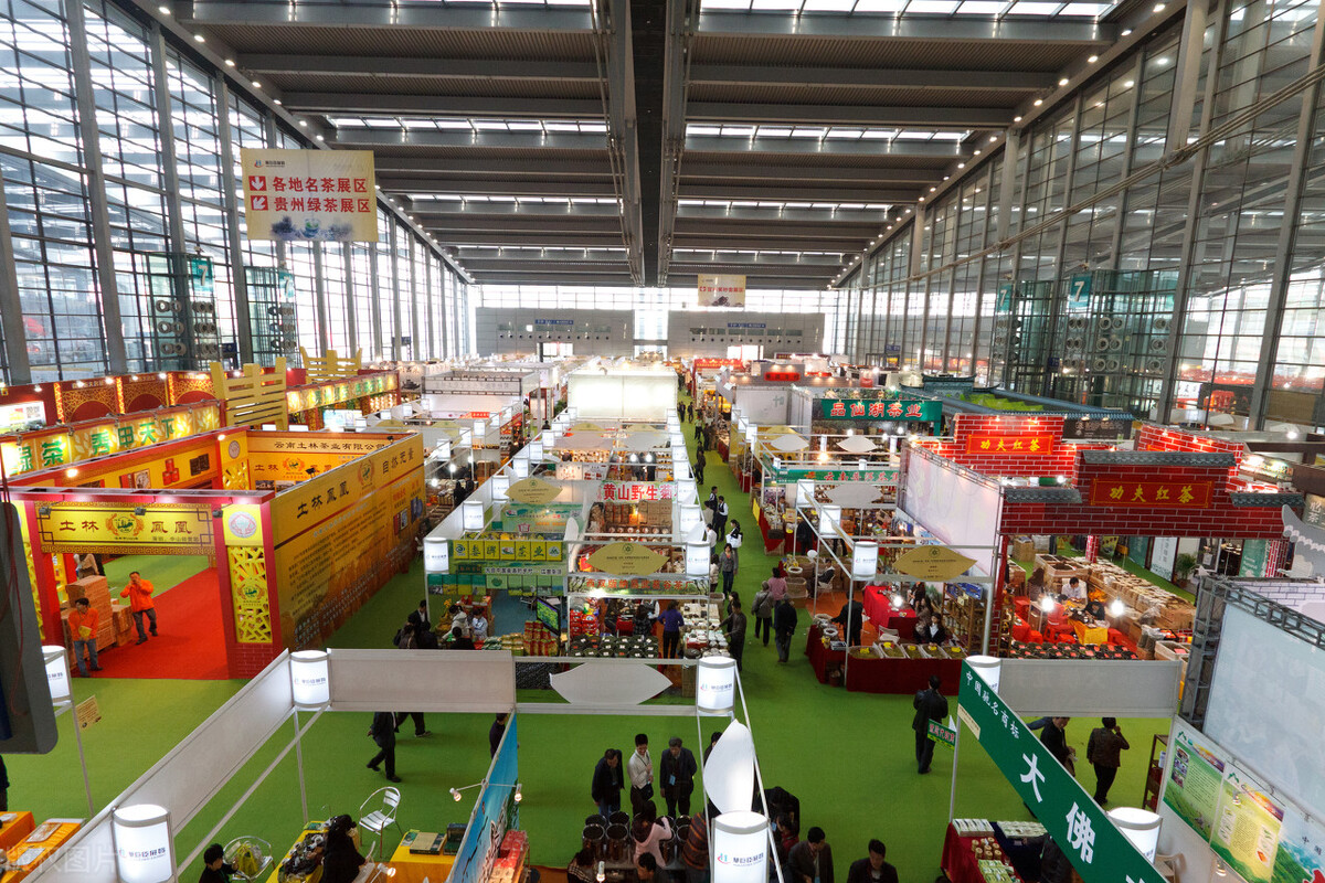 怎样找到化妆品品牌代理商,怎么找代理商销售化妆品