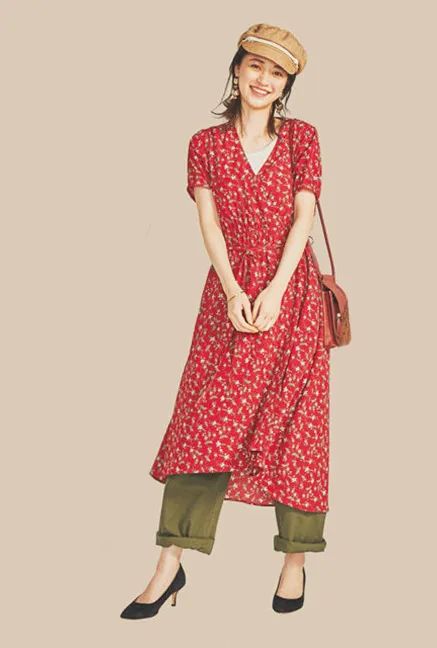 一条花裙怎么开启浪漫春天,用一条花裙子开启浪漫春天