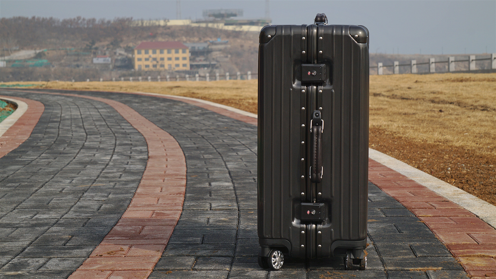 网易严选铝框旅行箱测评,网易严选铝镁合金拉杆箱