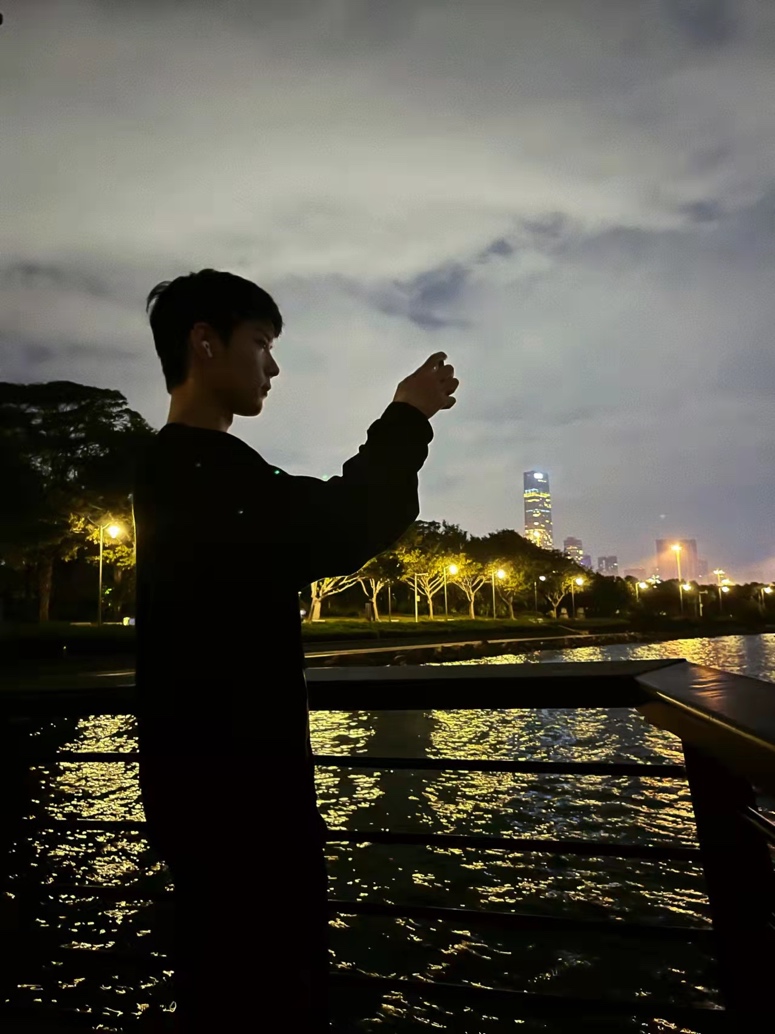 肖战获2021年最佳男演员,肖战获年度突破男演员外网