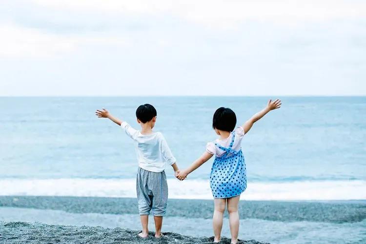 贵州150个学生被开除的事是真的吗,12名大学生一夜之间被开除