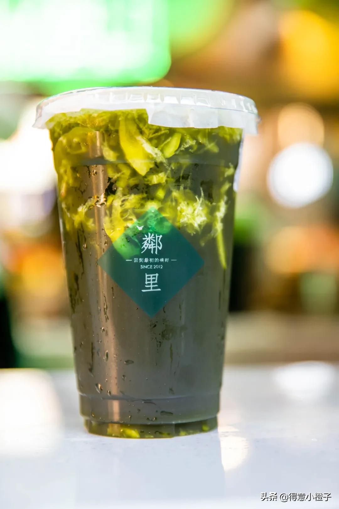 天热了就馋这一口热气腾腾的火锅,天热了就馋这碗冰爽的芋圆水果捞