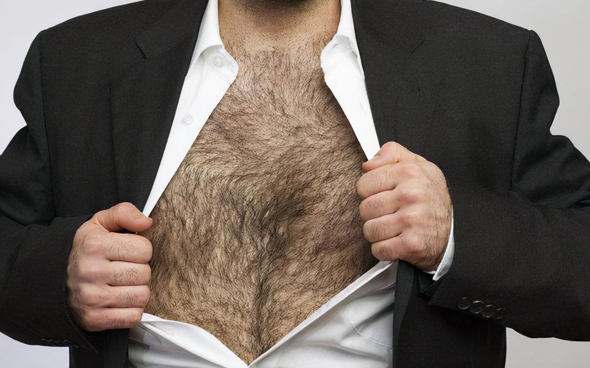 有些人胸口为什么长毛毛,了解一下