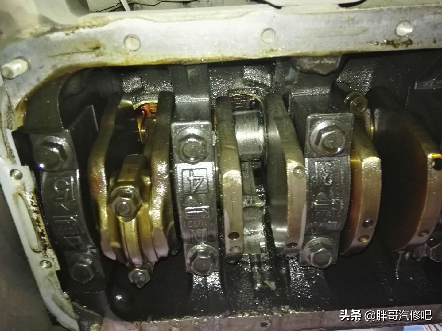 发动机没机油抱死要修什么,车里没机油发动机抱死怎么维修