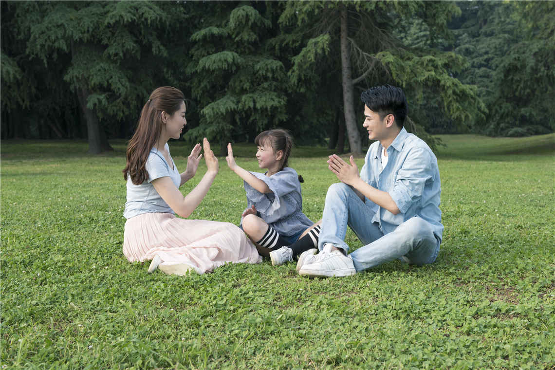 发现孩子撒谎应不应该告诉老师,发现孩子撒谎该怎么教育