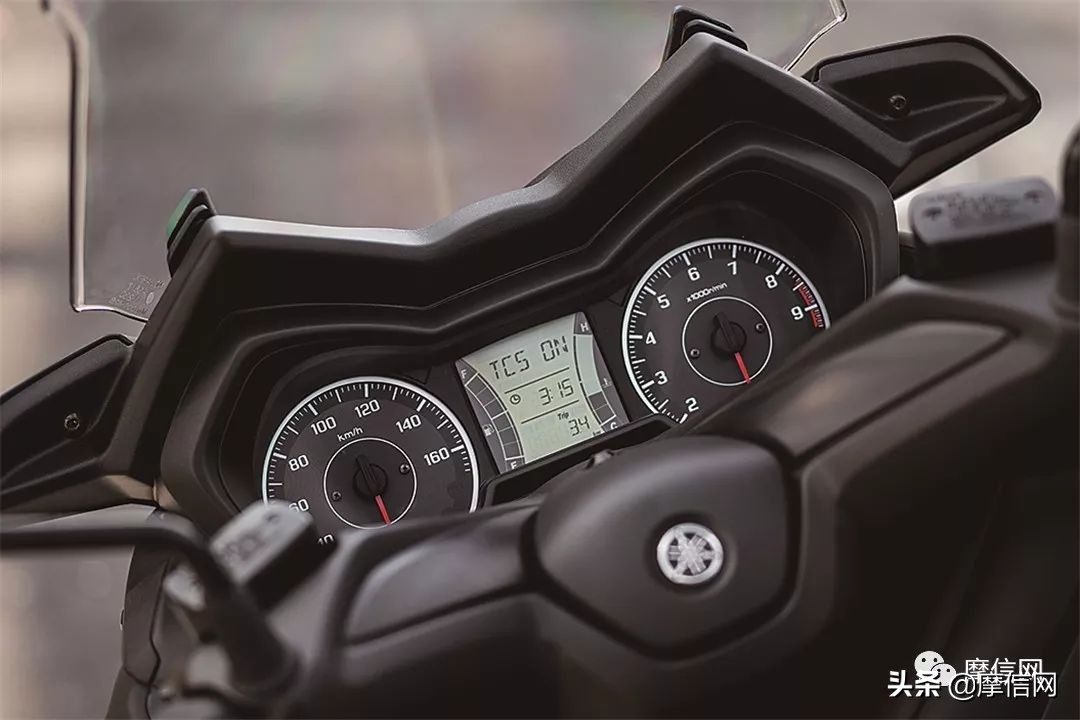 雅马哈tmax530顶配价格,雅马哈tmax530和xmax300对比