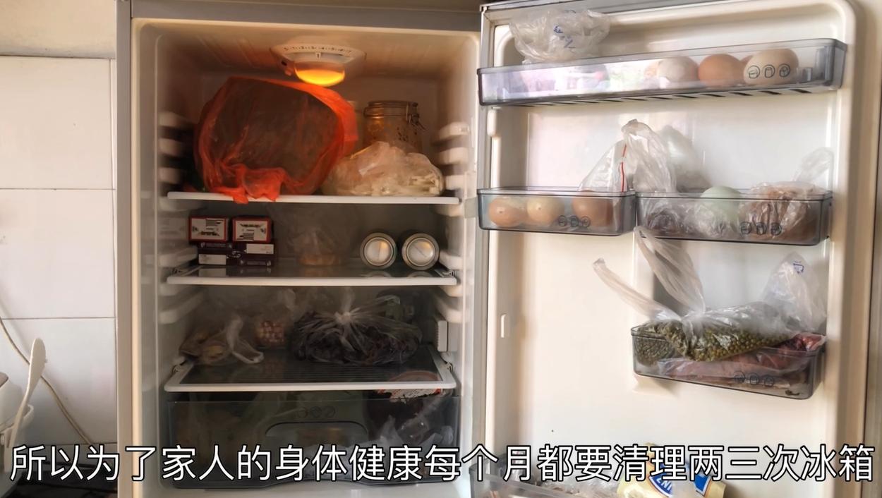 冰箱胶条霉斑怎么去除,冰箱胶条太脏怎么清洁