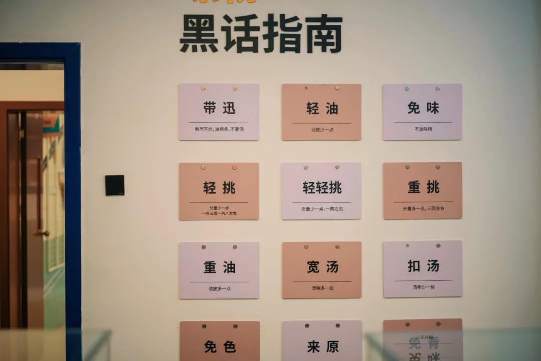 把繁华踩在脚下,将吃喝囊括周边。去长沙要住地标里