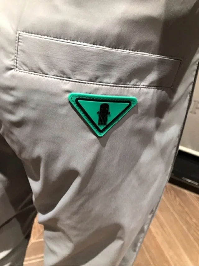 普拉达官方裤子,普拉达的裤子什么价位