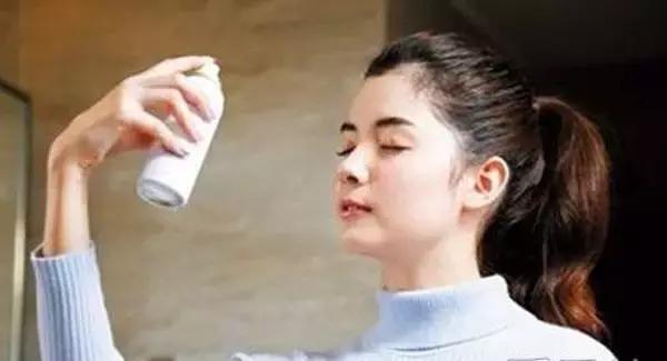 油性皮肤怎么化妆才不掉妆？油性皮肤化妆的正确步骤