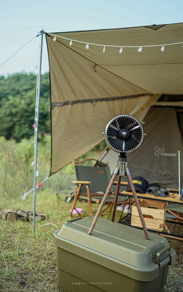 奔驰glk3003.0自然吸气雪地测试,glk300露营
