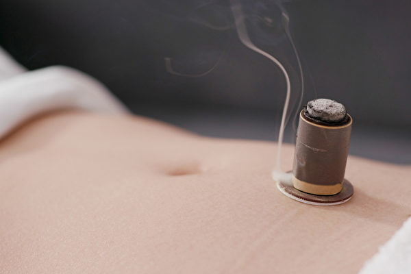 艾灸几千年的治病防病延寿妙法,艾灸养生每天艾灸几个穴