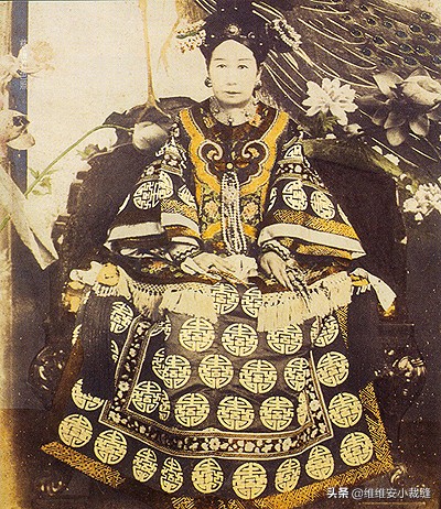 慈禧太后奢华鞋,时尚女王鞋店多少钱