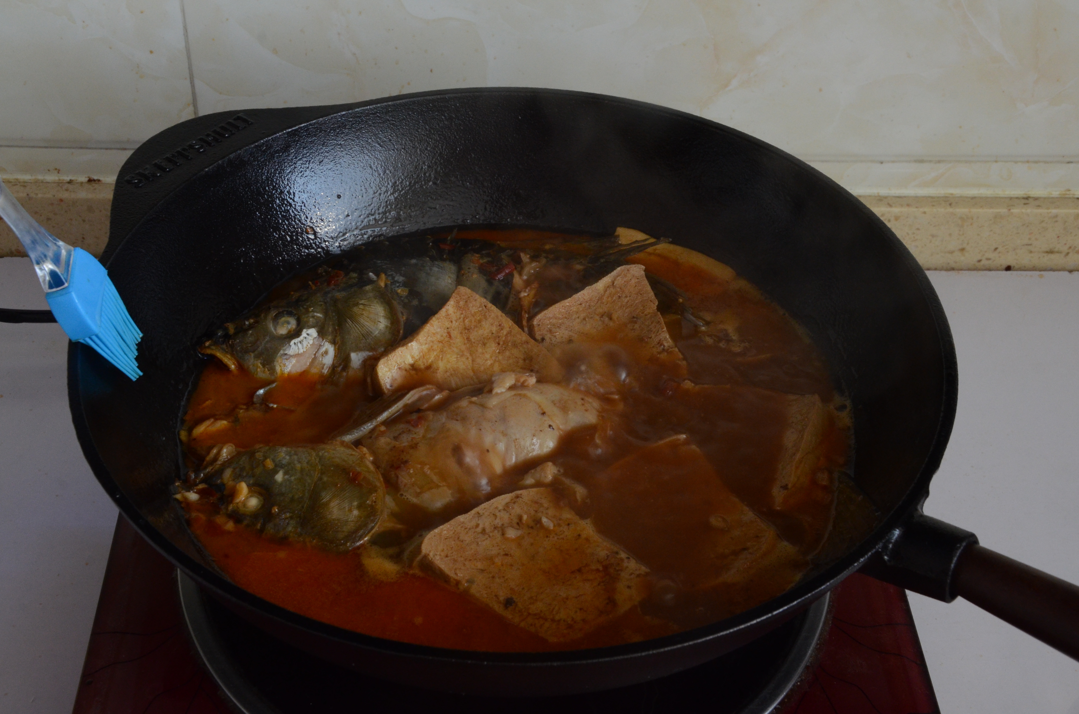 东北的铁锅炖好有食欲,这才是最牛的东北铁锅炖鱼