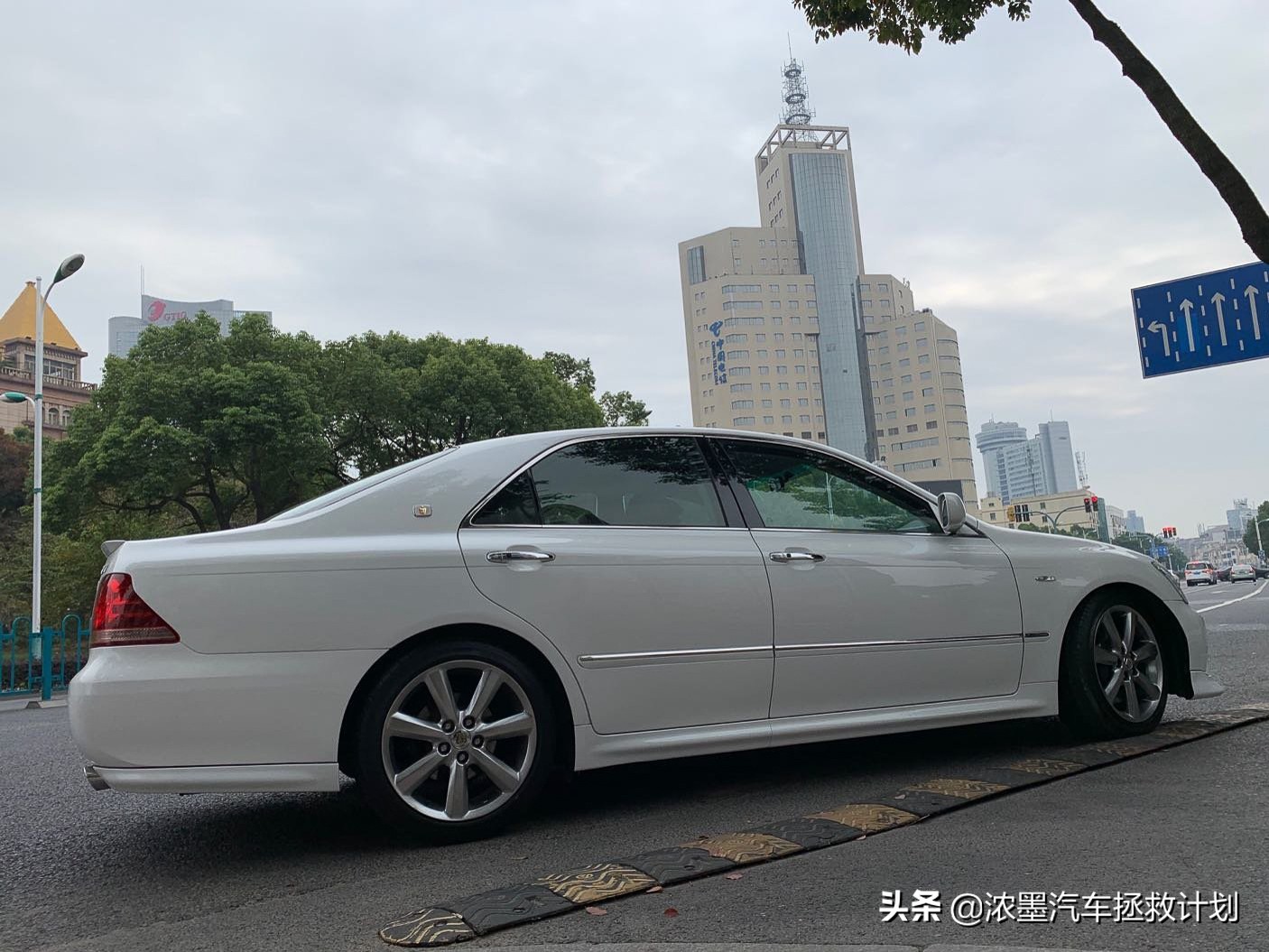 日系五菱之光,日系最好的三款车丰田皇冠