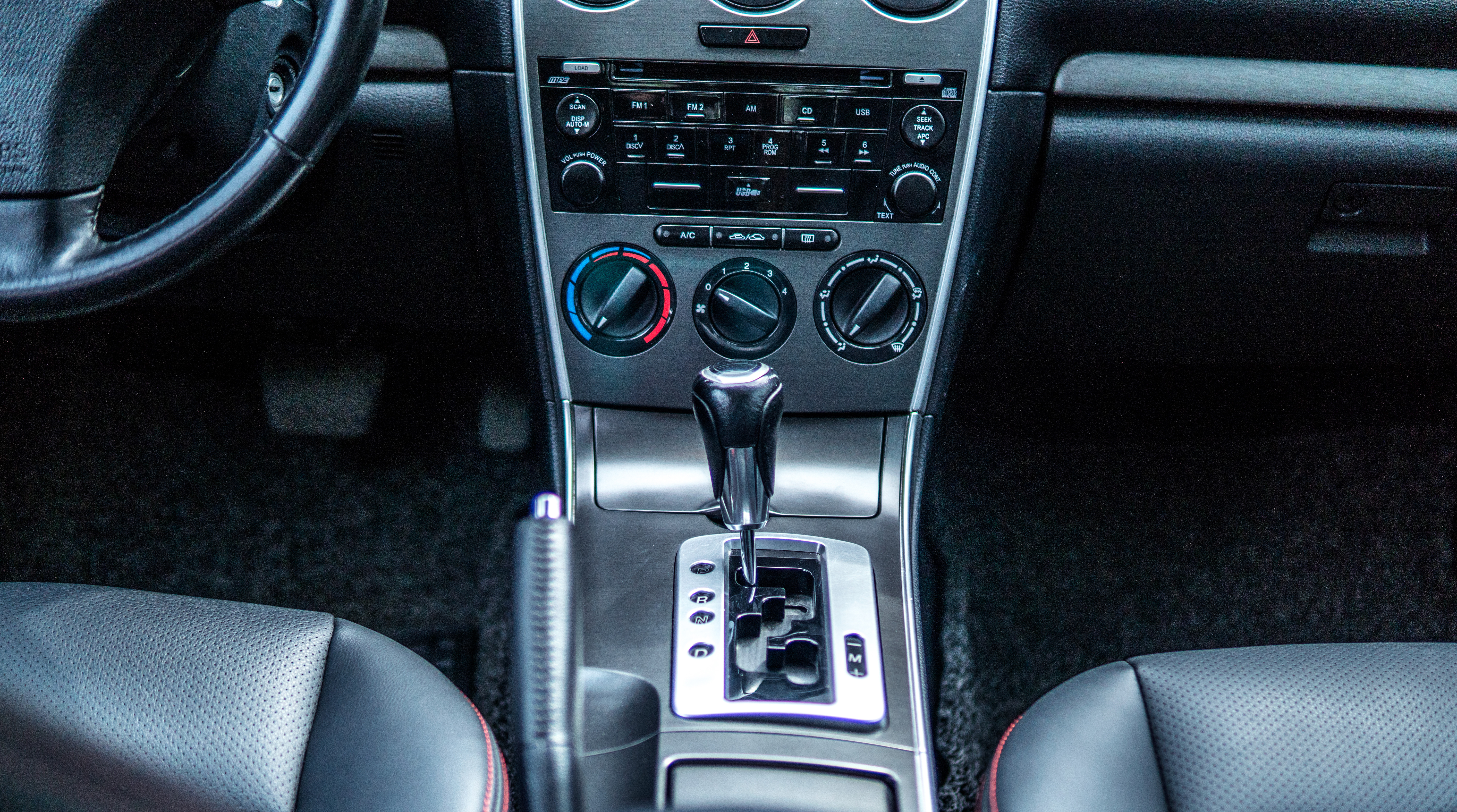 老马六买哪一年的好,老马六和现代车对比操控