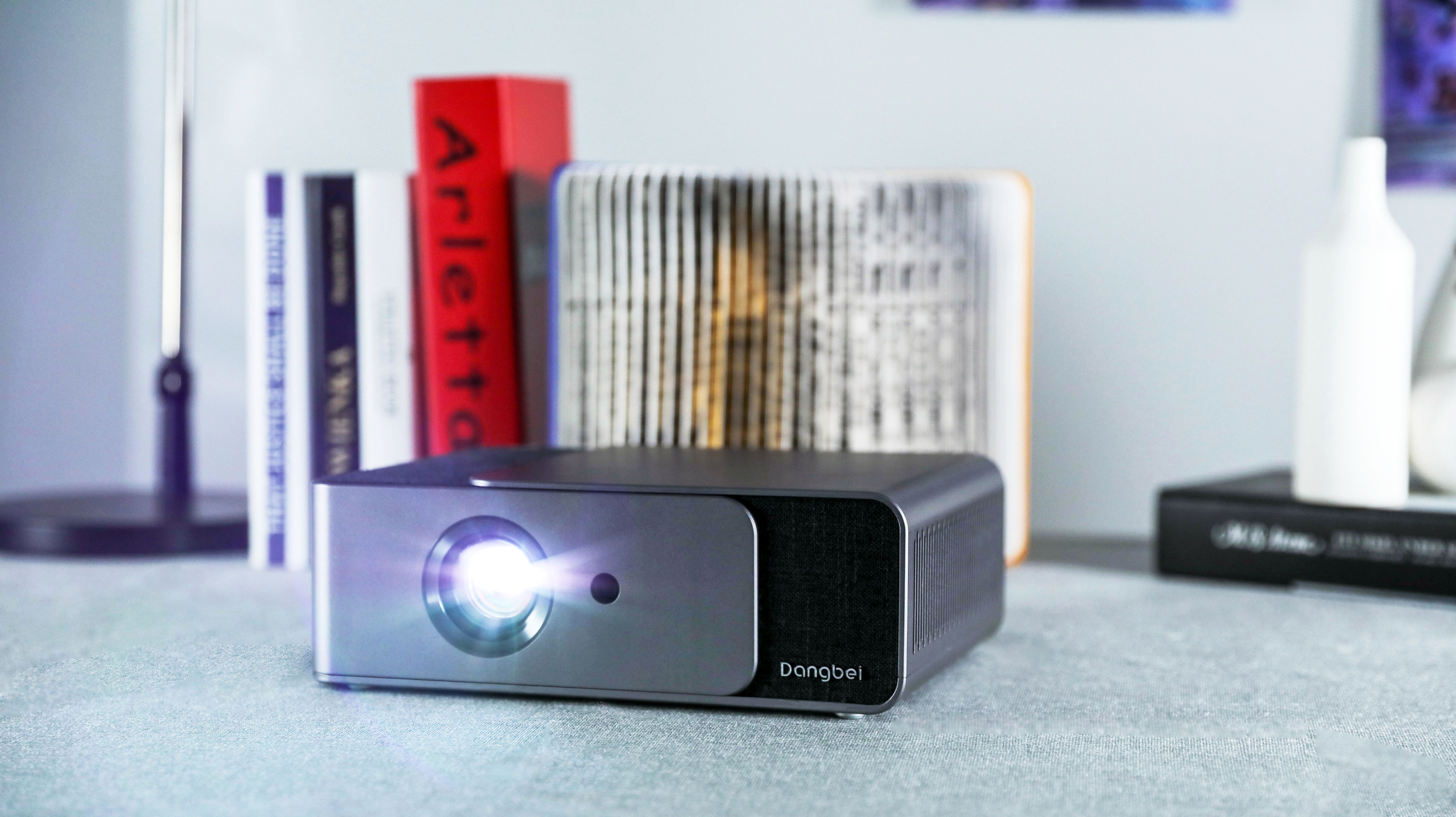 618投影机推荐,极米当贝投影仪多少钱