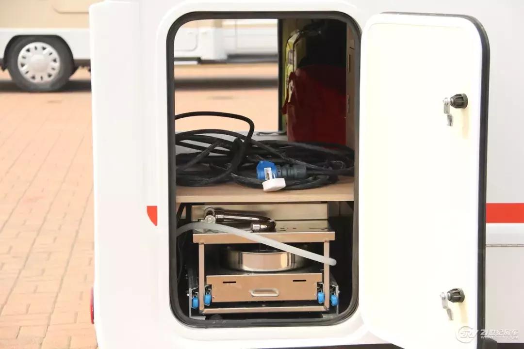 能过限高杆的房车,能过限高的进口房车