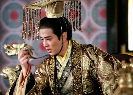 解读北齐枭雄高洋疯狂缘由：少年英明被迫藏拙，登基称帝深埋祸患