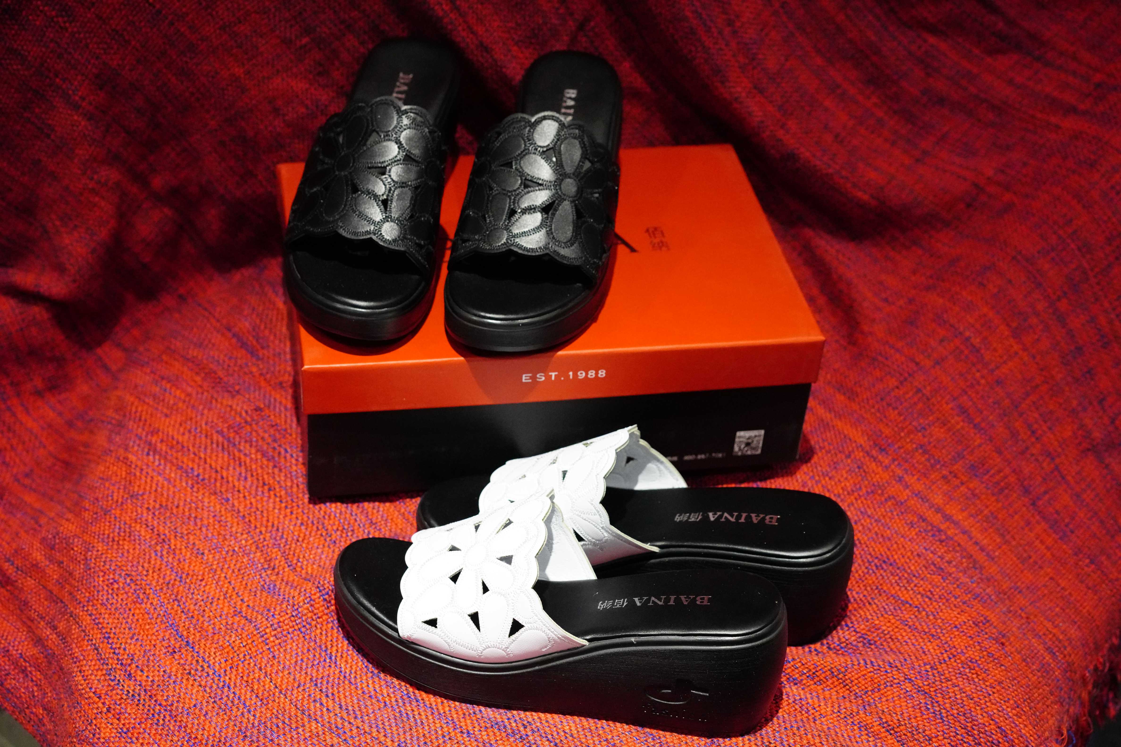 适合妈妈穿的百搭鞋子,妈妈穿什么鞋子最舒服耐穿