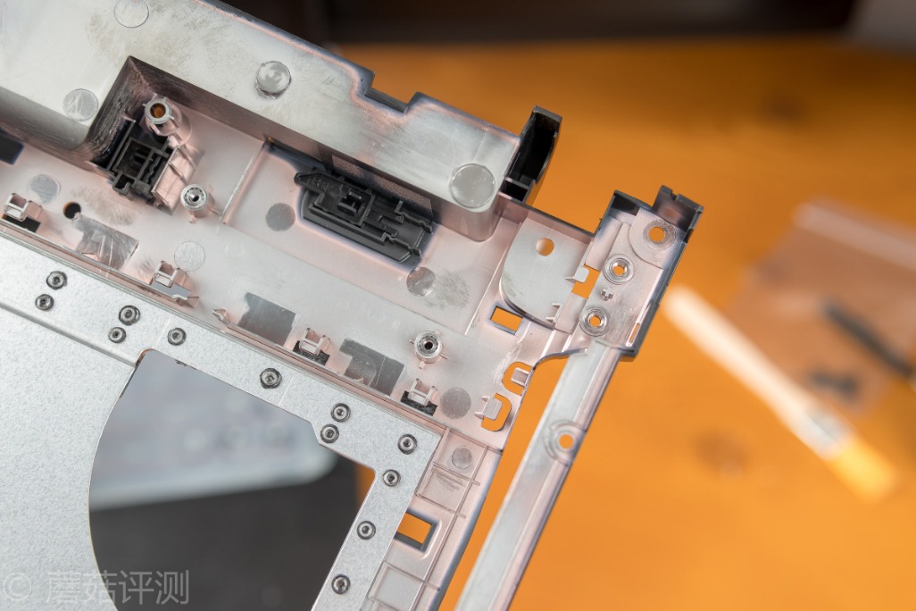 转轴断了维修多少钱,联想y400拆散热铜导管