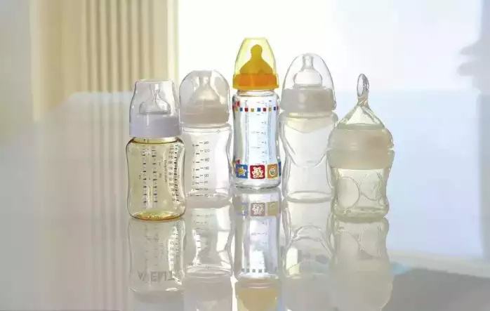 新生儿有什么表现会让人害怕,新生儿有点惊吓是什么原因