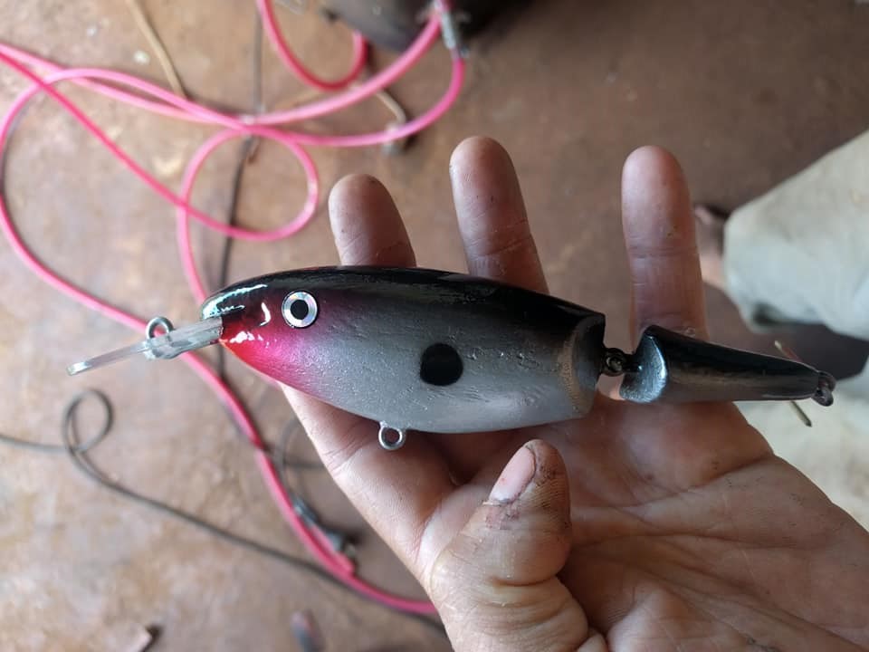 路亚钓鱼穷三代,路亚如何做假饵