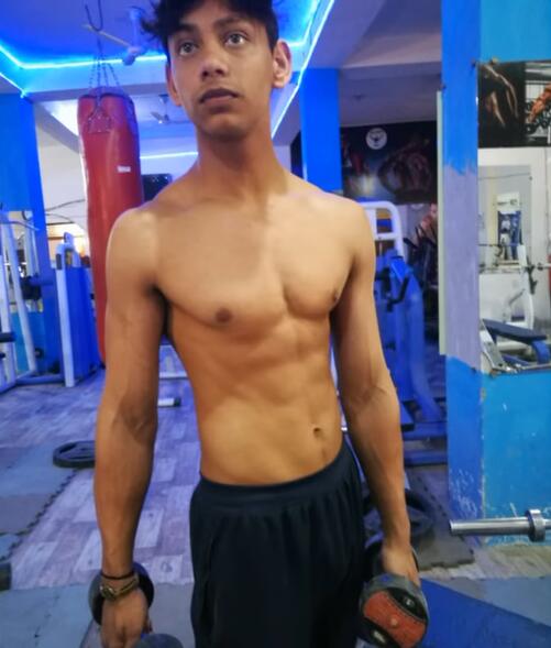 小伙两年从156斤瘦到98,18岁小伙增胖50斤