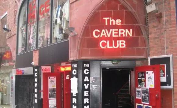 等一个人陪自己去利物浦,等一个人陪我去利物浦