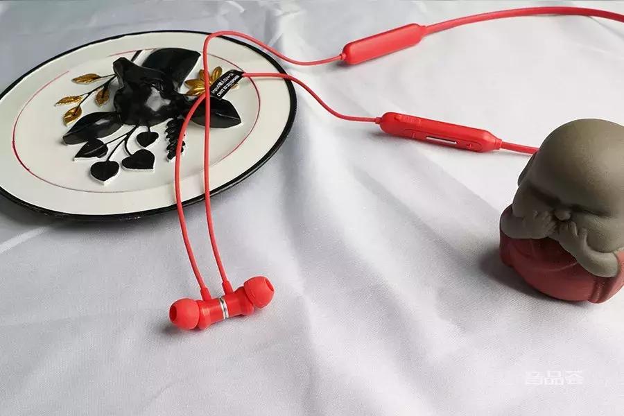 海威特蓝牙耳机什么样是充满电了,海威特i3蓝牙耳机